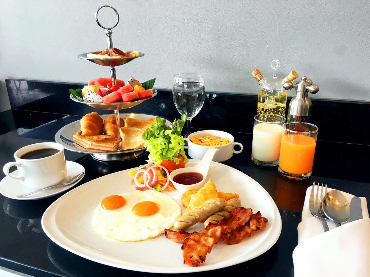 होटल Maya Phuket Airport Hotel-naiyang 4*